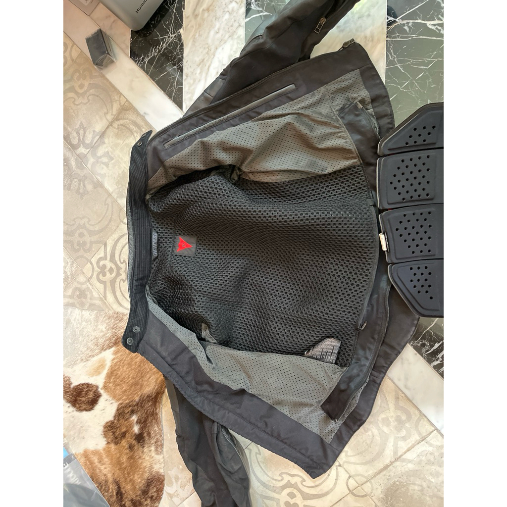 jacket Dainese ผ้าแคนวาส หนัง มีการ์ดหลัง ศอก การ์ดไหล่เป็นโลหะตามรูป ขนาด 46