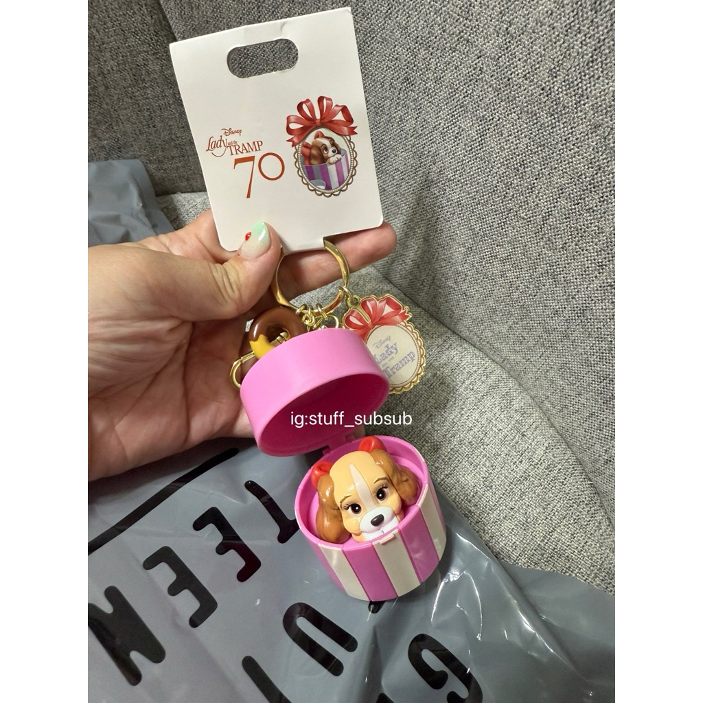 พร้อมส่ง/ของแท้ พวงกุญแจ Lady จาก Disney store Japan
