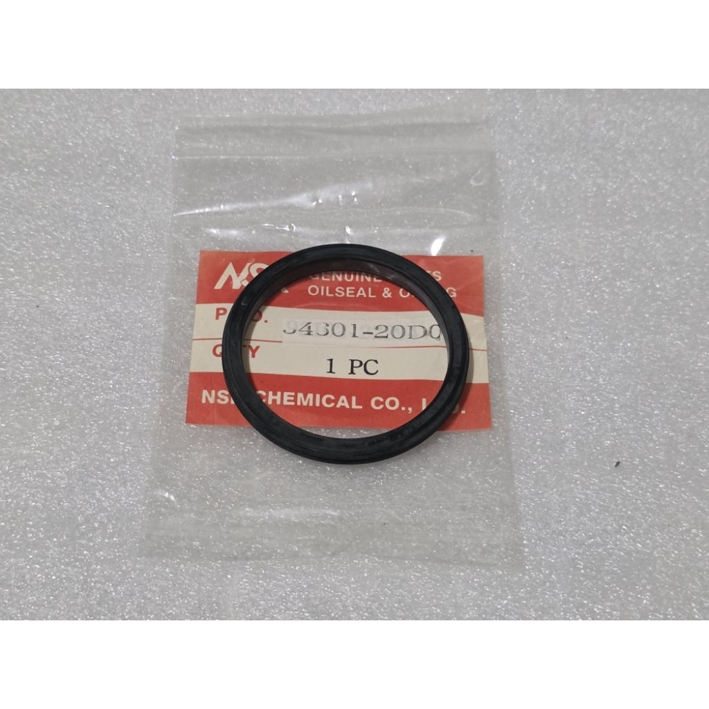 ซีลดุมหน้า ฝั่งซ้าย Suzuki RGV​ RG-gamma แท้ NSK