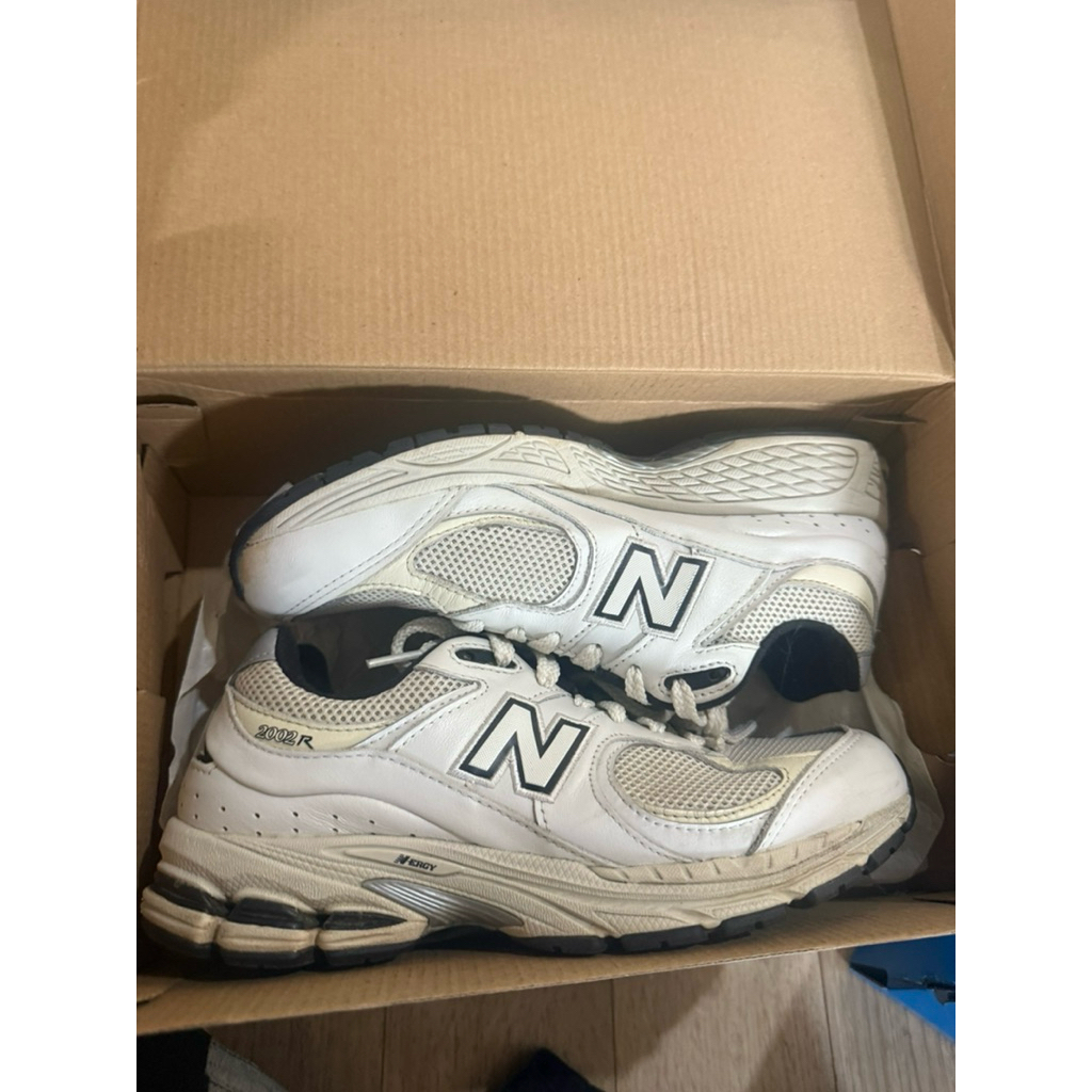 New balance 2002R มือสอง
