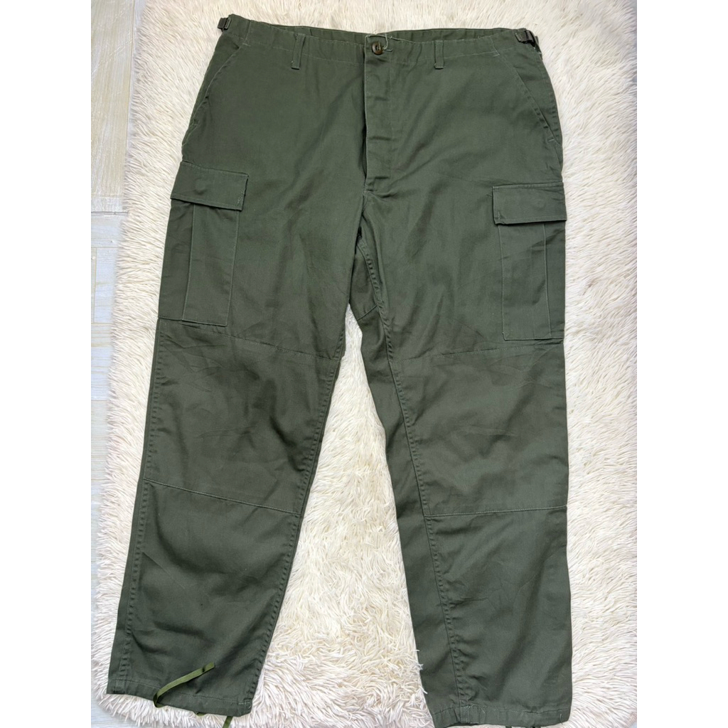กางเกงทหารขายาวUSA Trousers Combat ปี98 รอบเอว39-42”ยาว43“จากเป้ามาขา31”ปลายขามีสายรัด มือสองของแท้ 