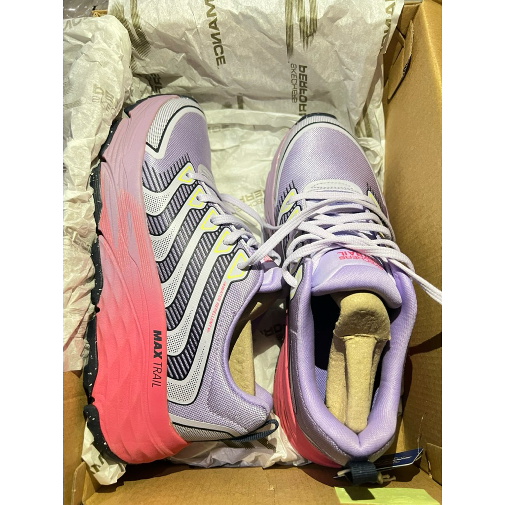 รองเท้ามือสอง Skechers