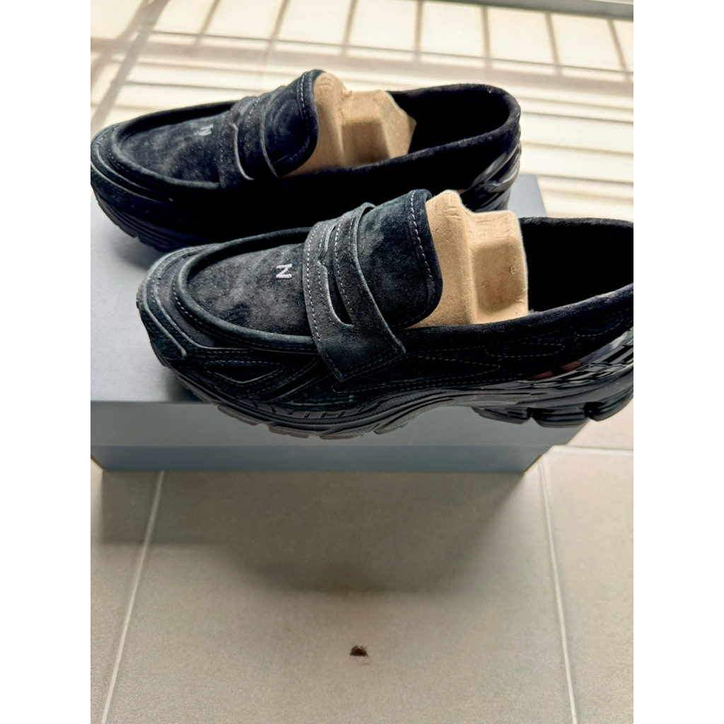 ของแท้ 100% 💯(พร้อมส่งจากไทย) - รองเท้ามือสอง New Balance 1906L (U1906LNT) Loafer Black Suede