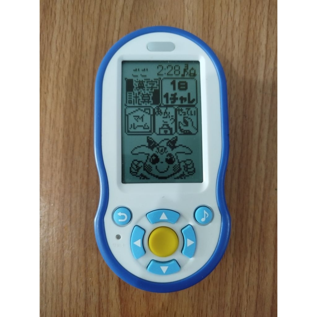 ของเล่น Benesse เพื่อการศึกษา สีน้ำเงิน