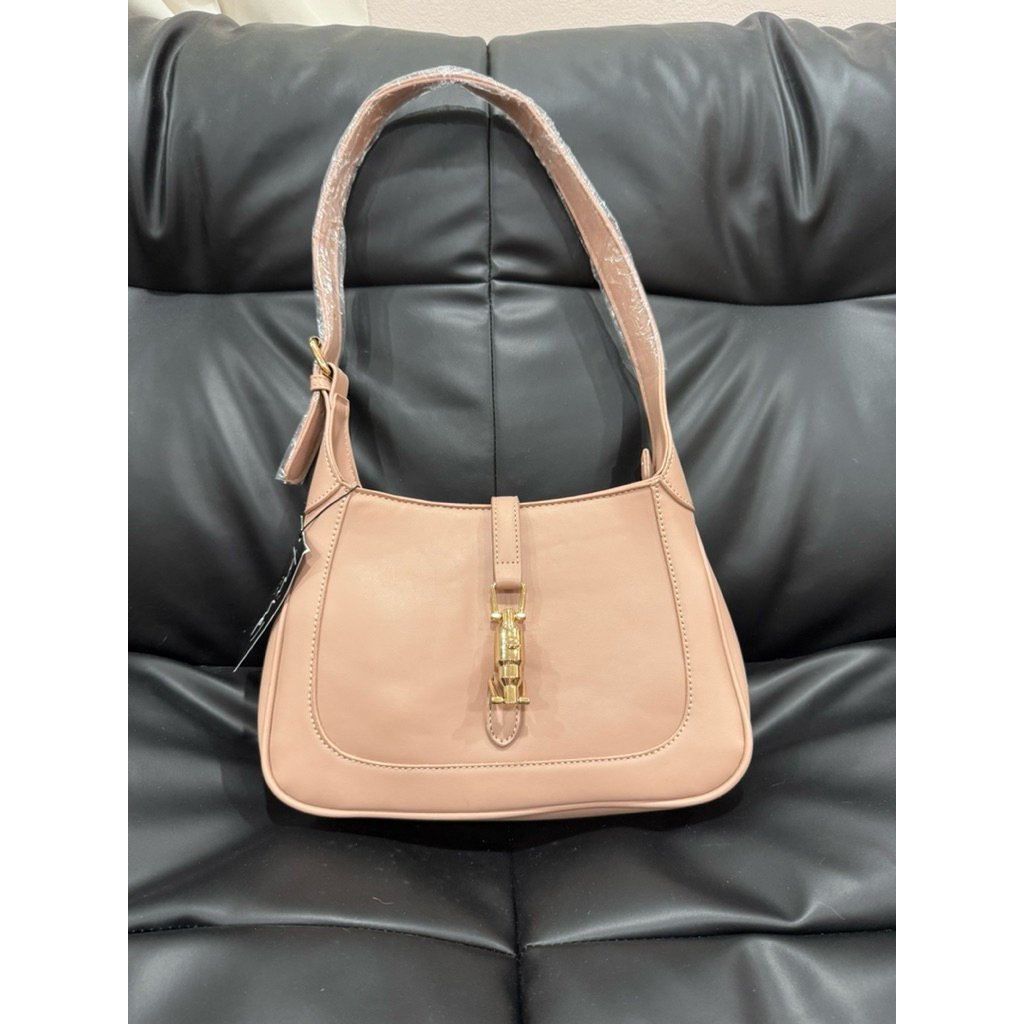 🌼🍀🥀กระเป๋าแบรนด์ Prive Roma