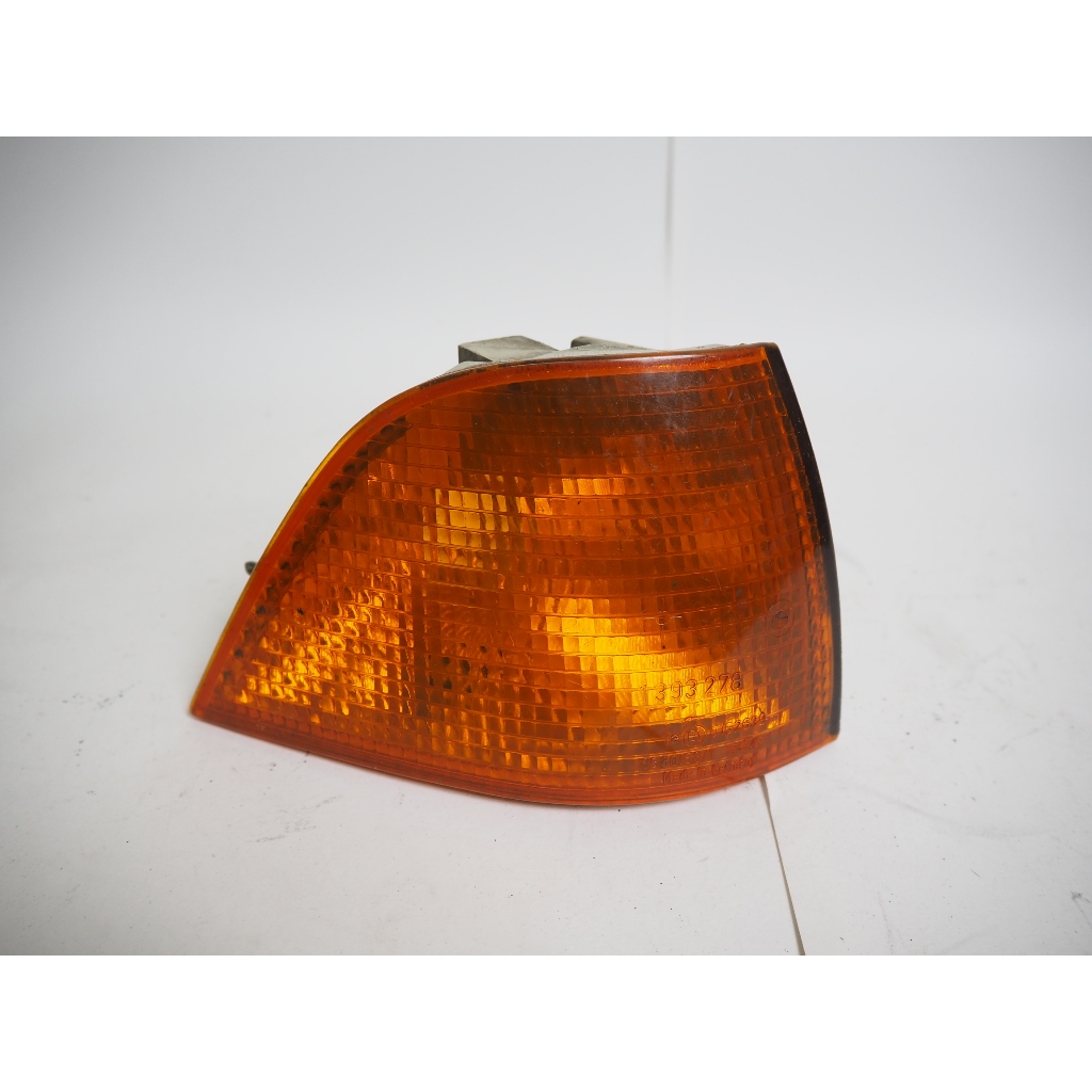 ไฟเลี้ยวขวาBMW E36 compact มือ2