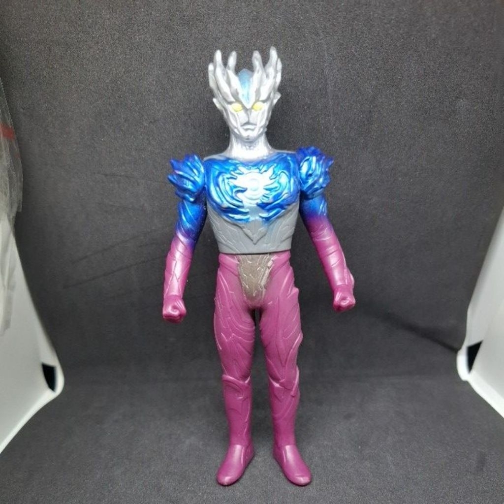 Spark Doll Ultraman Saga ไม่มีสแกน มือ2