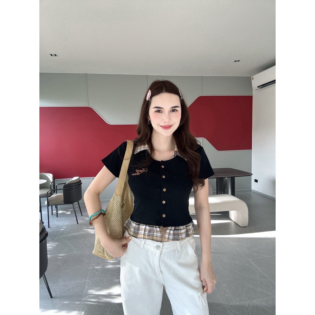 “Plaidy Charm Top” – เสื้อคอปกโปโลดีเทลแต่ง ลายสก็อต รูปที่ 2