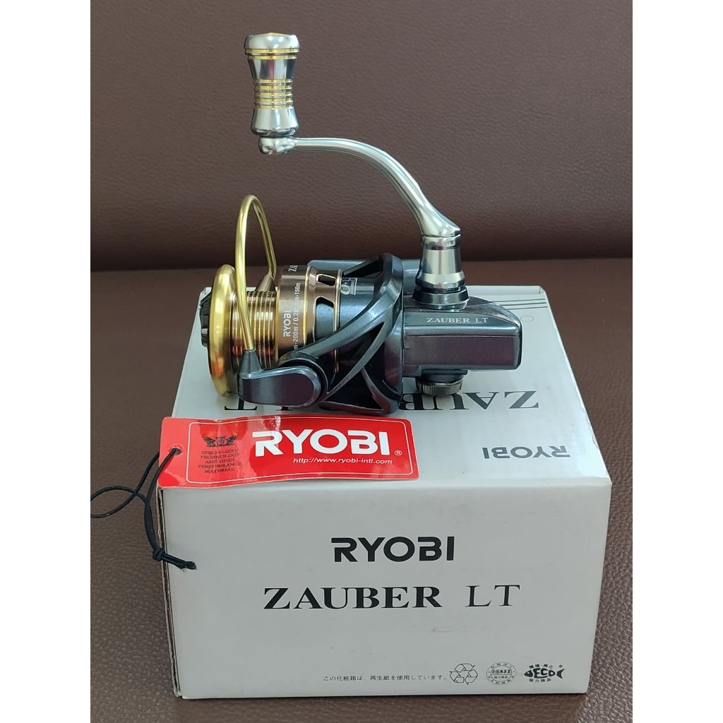 รอก RYOBI รุ่น ZAUBER LT 2000