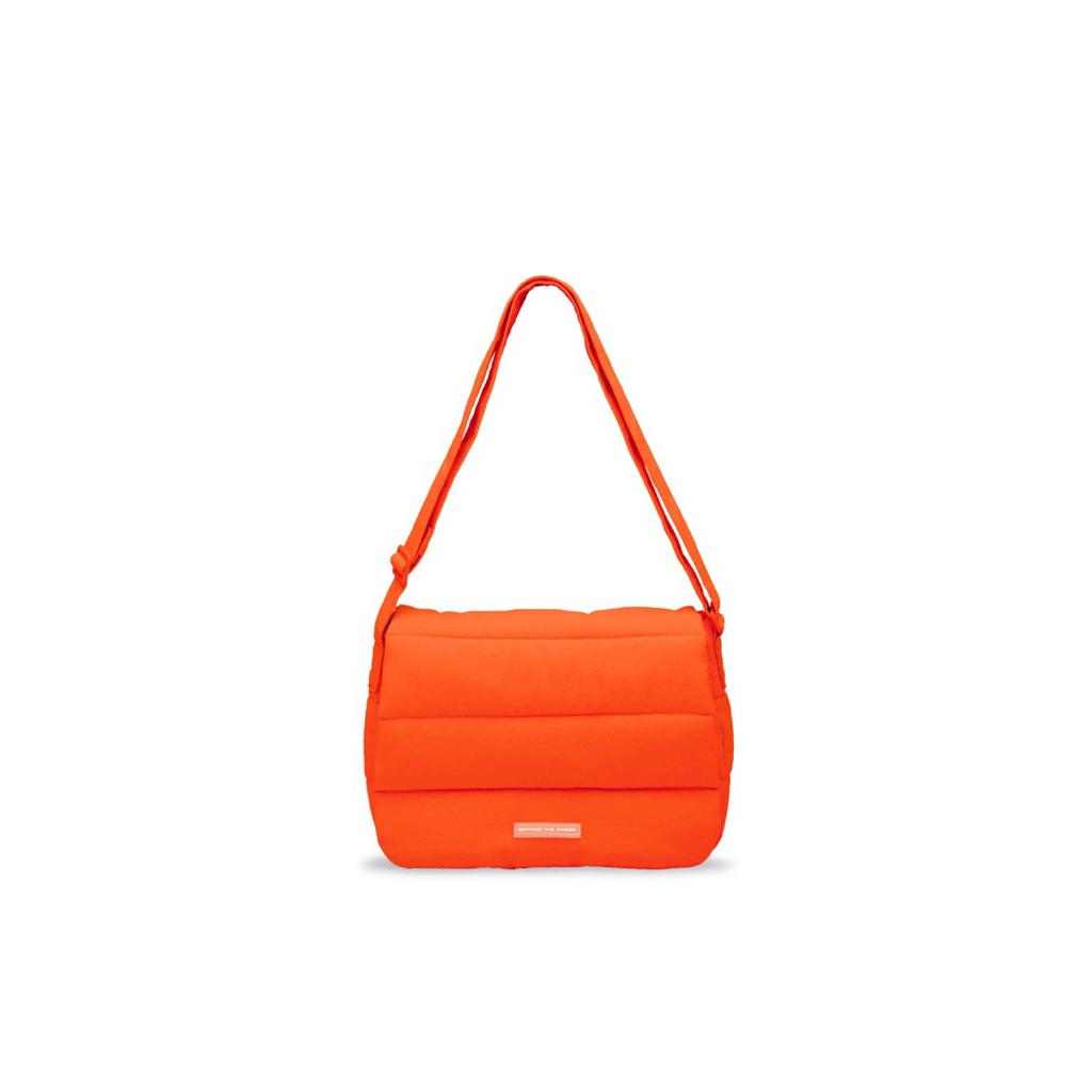 (พร้อมส่ง)(ของแท้ 100% ป้ายห้อย) Beyond the vines - Proofy bag สี Orange