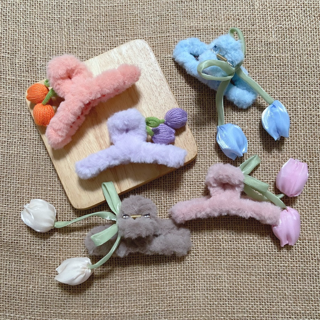 [11cm] กิ๊บหนีบผมแต่งขนมิ้งห้อยจี้ดอกทิวลิปแบบผ้าแก้ว/ไหมพรม ราคาต่อ1ชิัน พร้อมส่ง