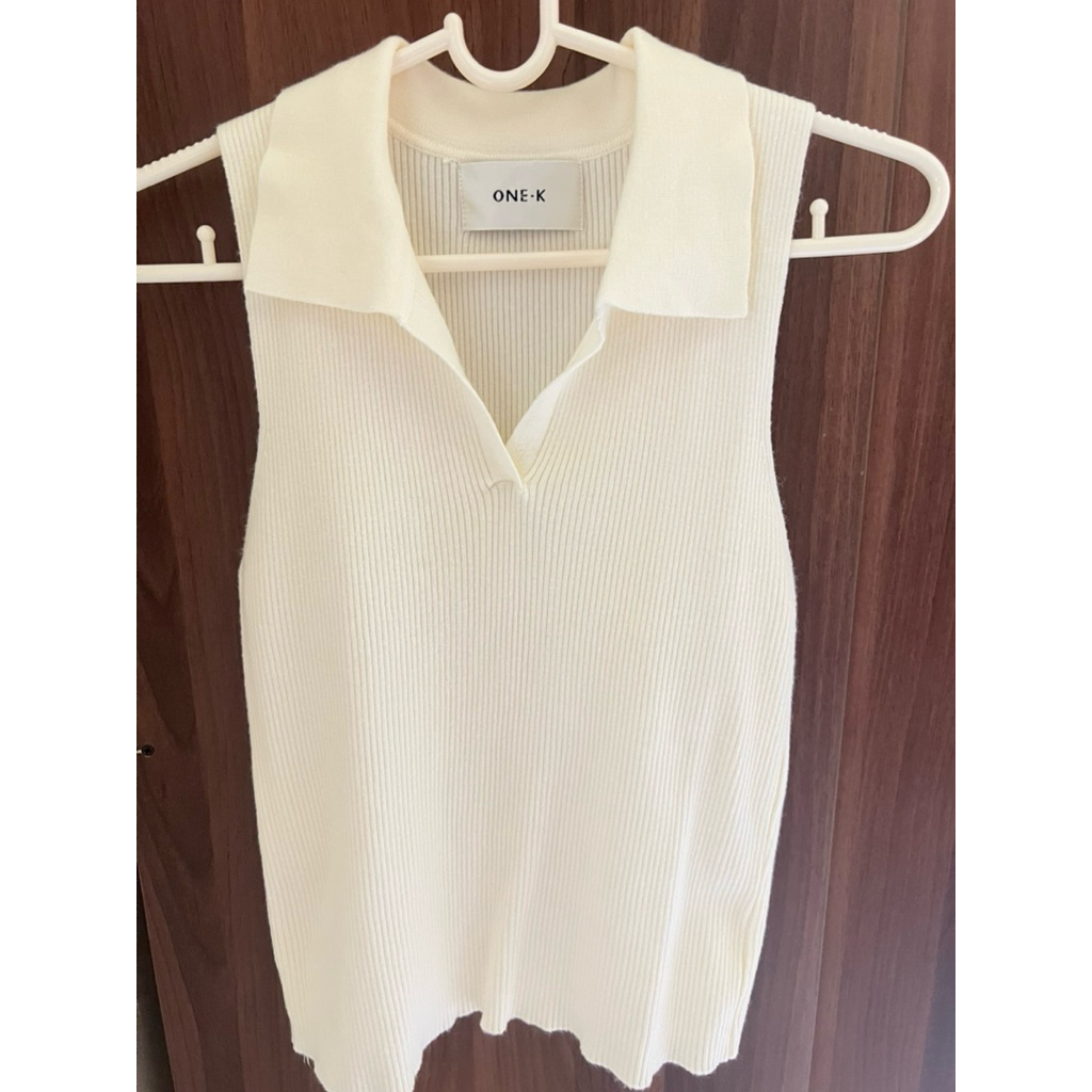 เสื้อไหมพรมสีขาวone-k