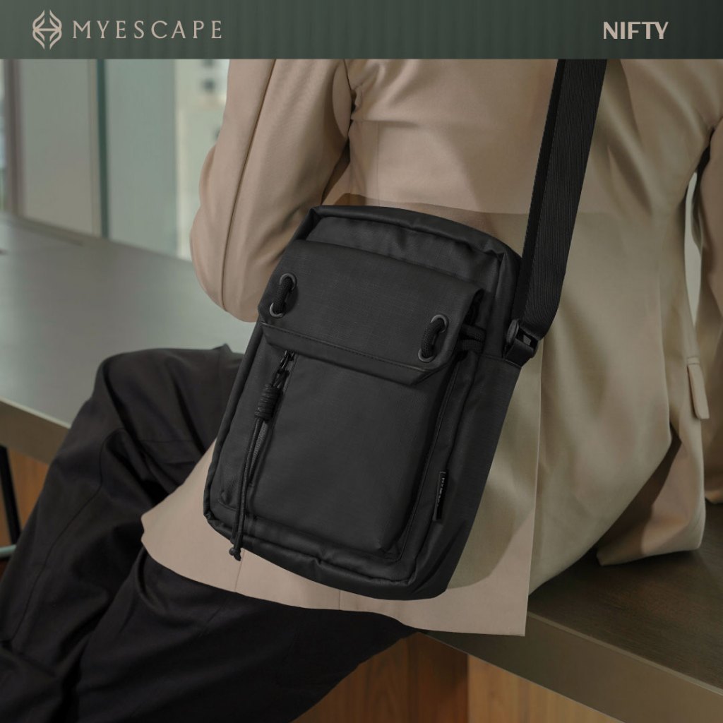 MYESCAPE NIFTY กระเป๋าแฟชั่น กระเป๋าสะพายข้างใส่แท็บเล็ต 11 นิ้ว ผ้ากันน้ำ บุโฟมกันกระเเทกรอบด้าน