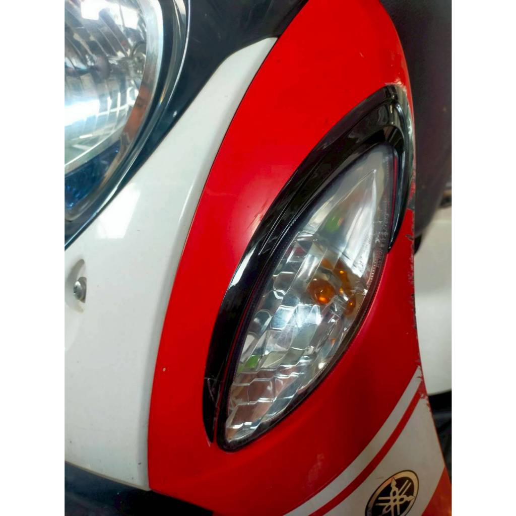 ชุดฝาครอบไฟเลี้ยวหน้า สำหรับรถจักรยานยนต์ YAMAHA FINO FI สีดำ รหัส1YCSH33FQ2BL สินค้าลิขสิทธิ์แท้จาก