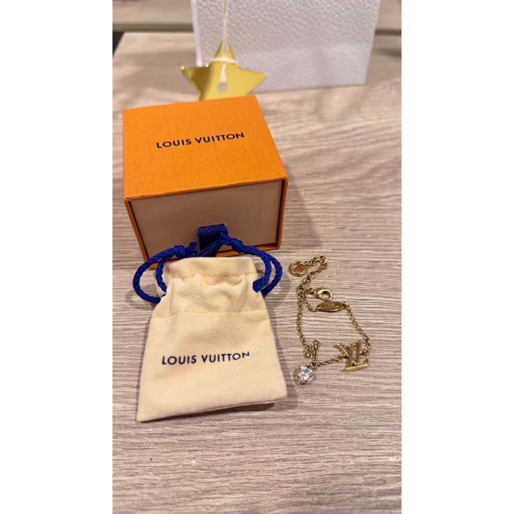 สร้อยข้อมือ Louis Vuitton Iconic heart แท้💯%