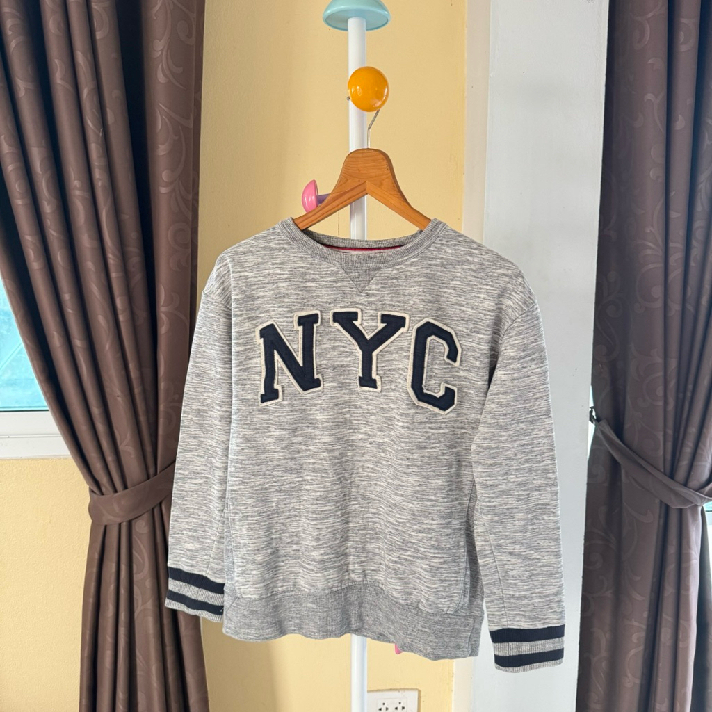 ☑️ H&M Sweater ปัก NYC