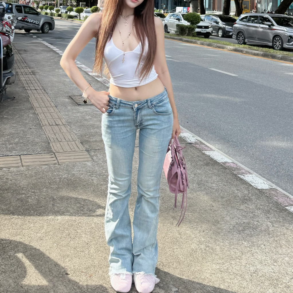 ANGELS.FAV - Molly jeans กางเกงยีนส์เอวต่ำ (มีpadเสริมสะโพก) แต่งปลายรุ่ย ขาม้าเบาๆ 🫶💖