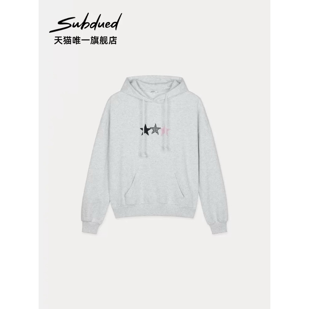 preorder✈️ Subdued✨ เสื้อฮู้ดดี้ สีเทาอ่อน ลายดาว 3 ดวง เอกลักษณ์แบรนด์ สวย เท่☺️🫶🏻