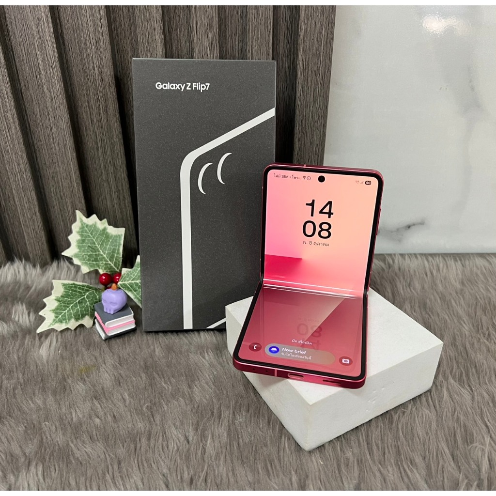 โทรศัพท์มือสอง Samsung Galaxy Z Flip 7 (12+512GB) Coral ประกันถึง 30/7/2569