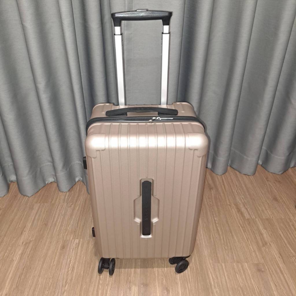 กระเป๋าเดินทางล้อลาก CAGGIONI Trunk Mold 66009 20" 4 ล้อหมุน 360 องศา 2คันชัก มีที่ล็อค 20 นิ้ว สีแช