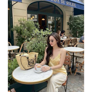 BY IRA(23276) Classy Top พร้อมส่ง เสื้อสายเดี่ยวผู้หญิง สีพื้น แต่งลูกไม้ เสื้องานผ้าซาติน งานคอวี (ไม่มีซับใน)