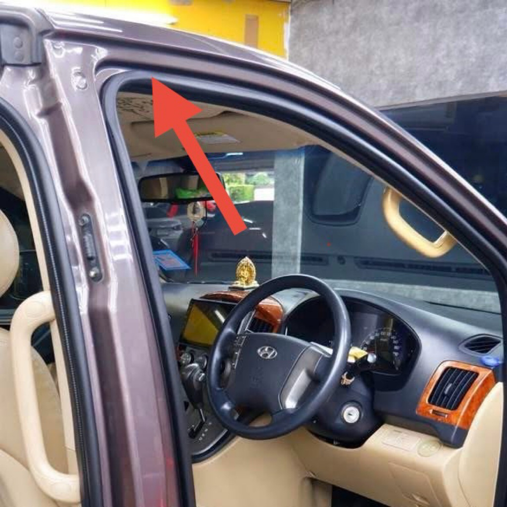 ยางกระดูกงูคู่หน้า ยางขอบประตูฝั่งตัวรถคู่หน้า  Hyundai H-1 ปี 08-17