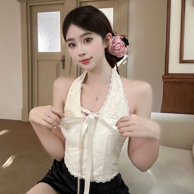 เสื้อสายคล้องคอลูกไม้ดีไซน์โบว์ผูกหน้าอกสุดหวาน ใส่แล้วดูเรียว คอระหงส์ ผ้าลูกไม้เนื้อนุ่มยืดเล็กน้อย 2042