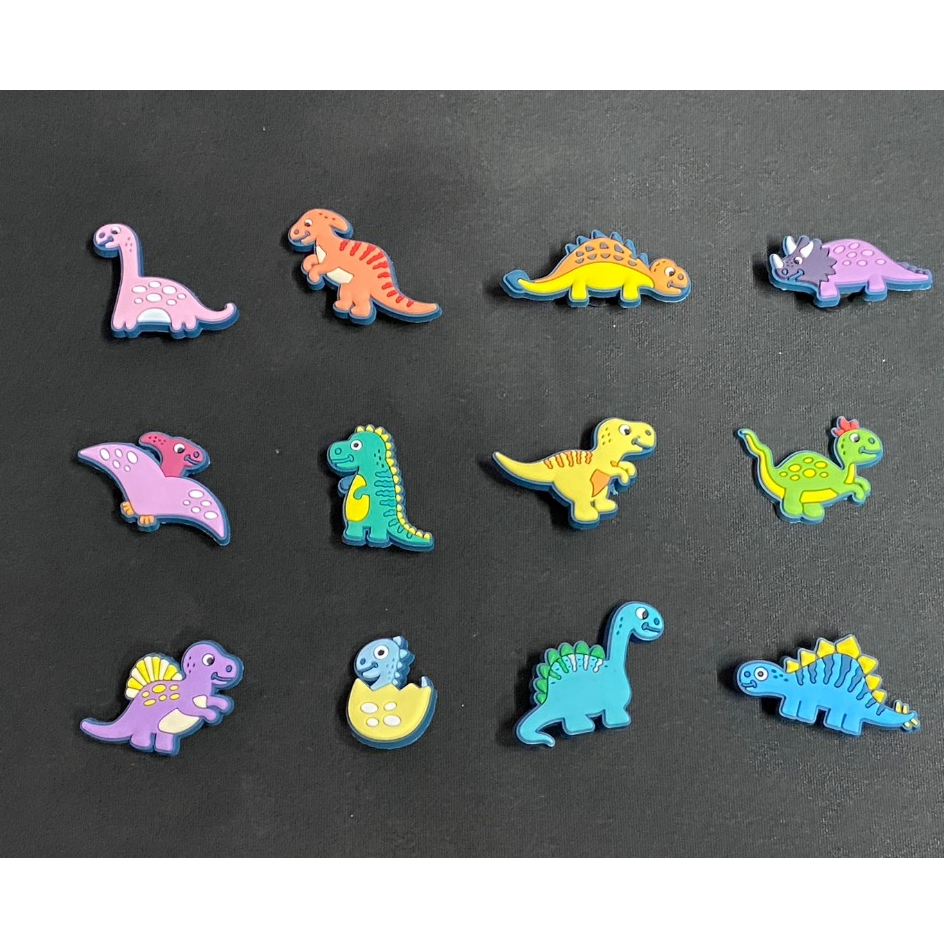 ตัวติดรองเท้า อุปร์กรณ์เสริม ติดรองเท้า ติดกระเป๋า ลาย การ์ตูน ไดโนเสาร์ พร้อมหมุด PVC นิ่มๆ พร้อมติดทันที 1set 12 ชิ้น
