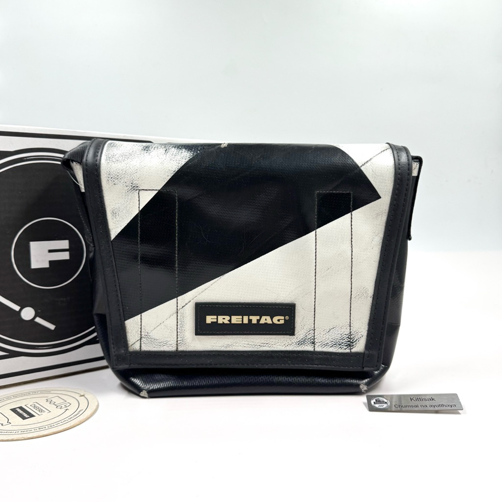 Freitag Lassie ผ้าดำขาว⚫️⚪️