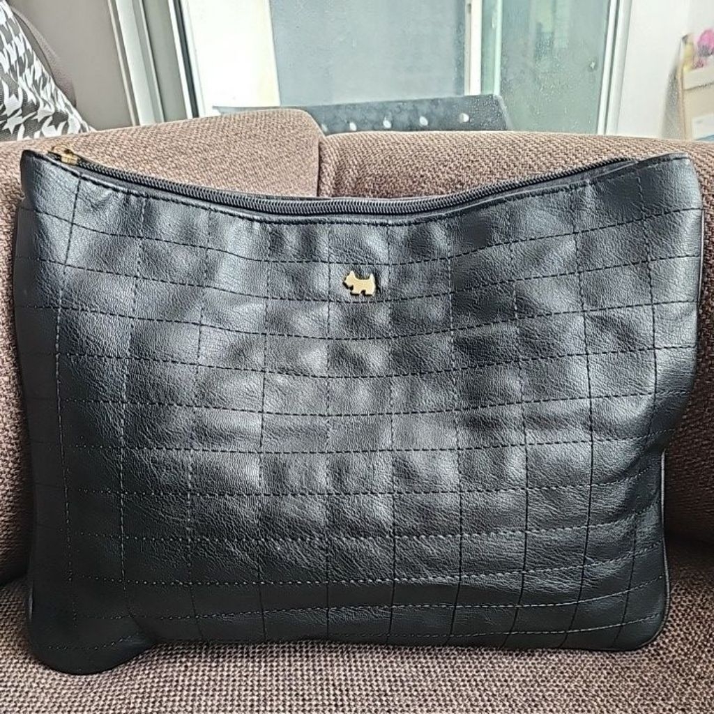 กระเป๋าคลัทช์ Agatha