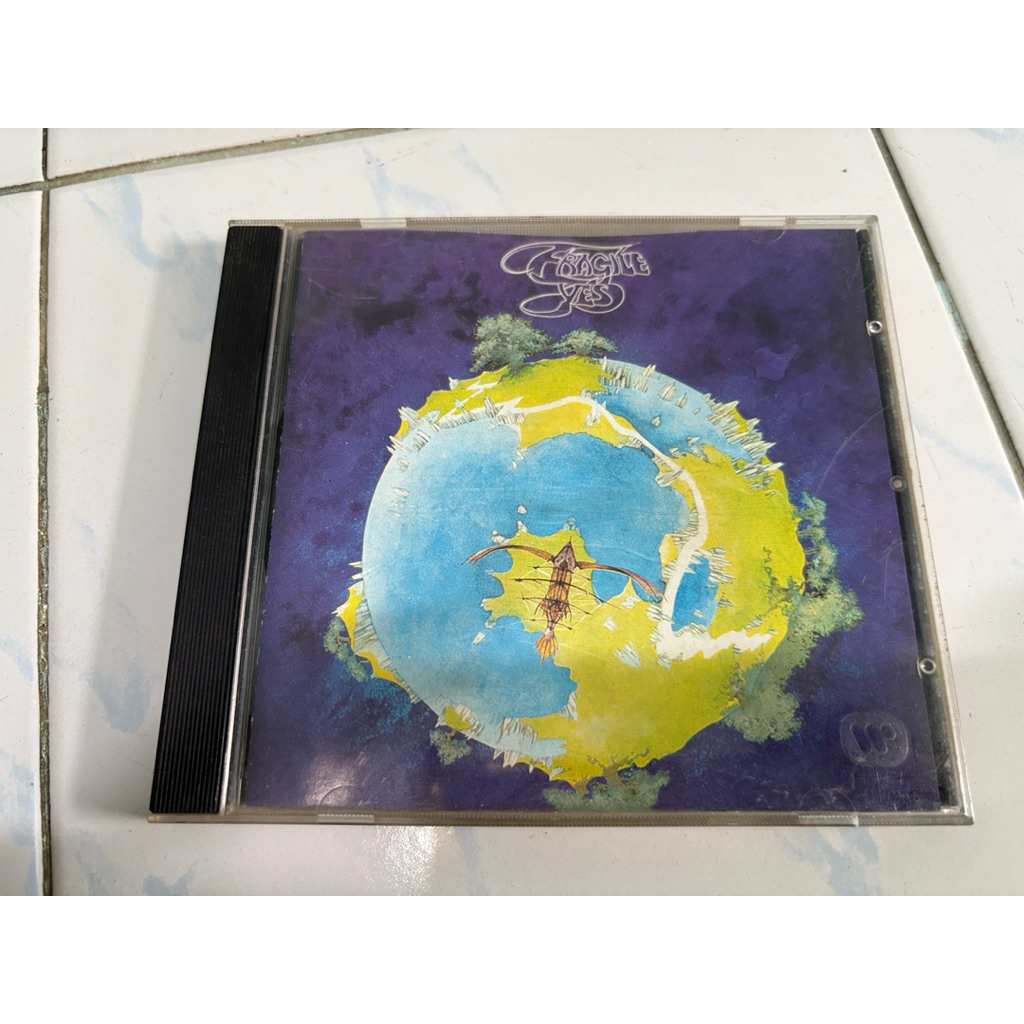 CD : YES - FRAGILE..