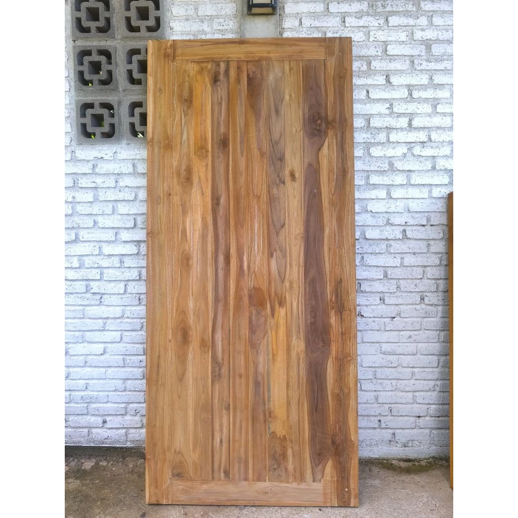 ประตูไม้สัก วงกบไม้สัก เกรดเอ ประตูบานทึบ70x180,70x200,80x180,80x200,90x180,90x200,100x180,100x200บานสายฝน ไม้สักแท้