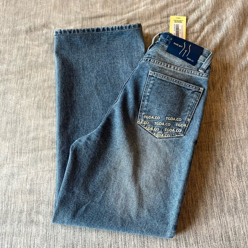 ส่งต่อ ✅ กางเกงยีนส์ Body girl รุ่น Maxwell Jeans แบรนด์ TGDA.CO