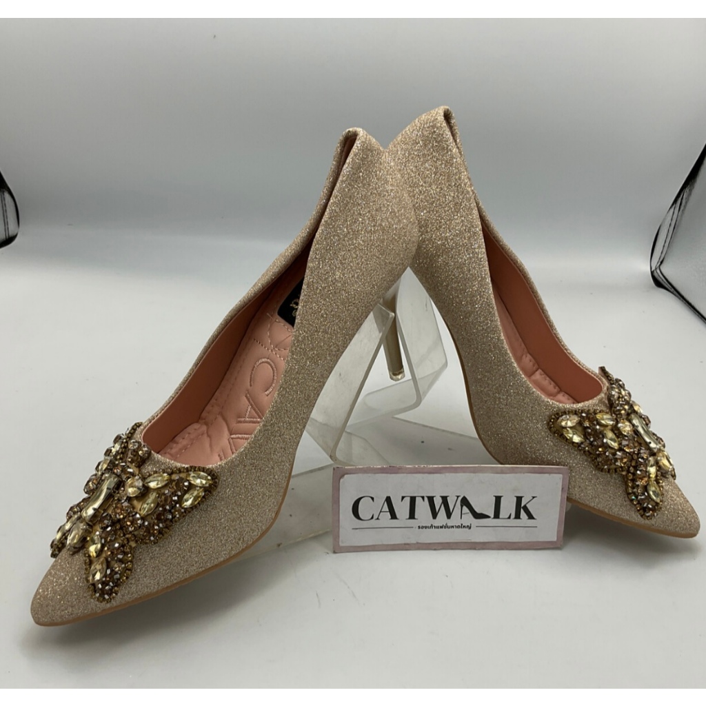 รองเท้าคัชชูหนังนิ่ม สูง3นิ้ว งานอะไหล่เพชรเก๋ๆทรงสวย (cavawia)