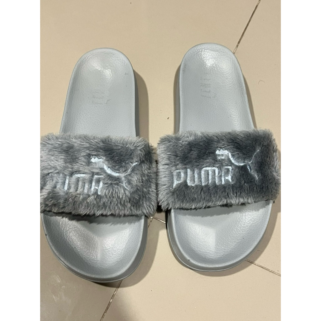 Puma x Fenty By Rihanna Women Leadcat Slides (gray) เหมาะกับเท้ายาว 27.5-28.5 cm