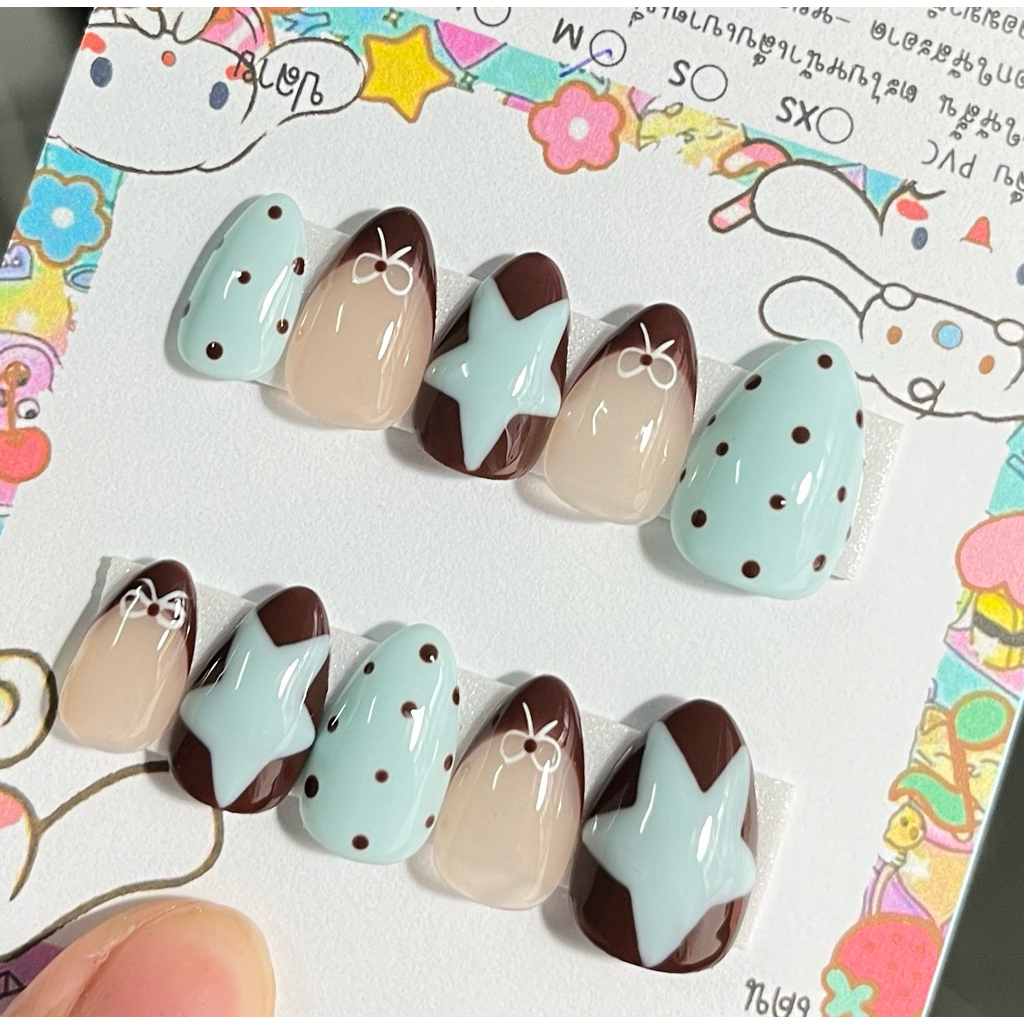 เล็บปลอมเจลสำเร็จรูป สีมิ้นท์ช็อคเพ้นท์ลายดาว แถมกาวน้ำหลอด + ตะไบจิ๋ว