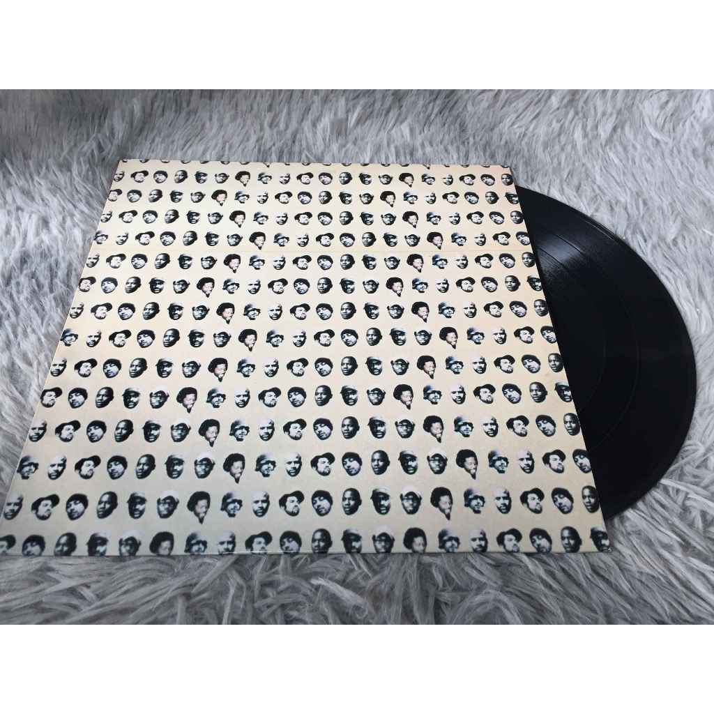 Living Legends - Almost Famous ขนาด 12 นิ้ว LP G219.73