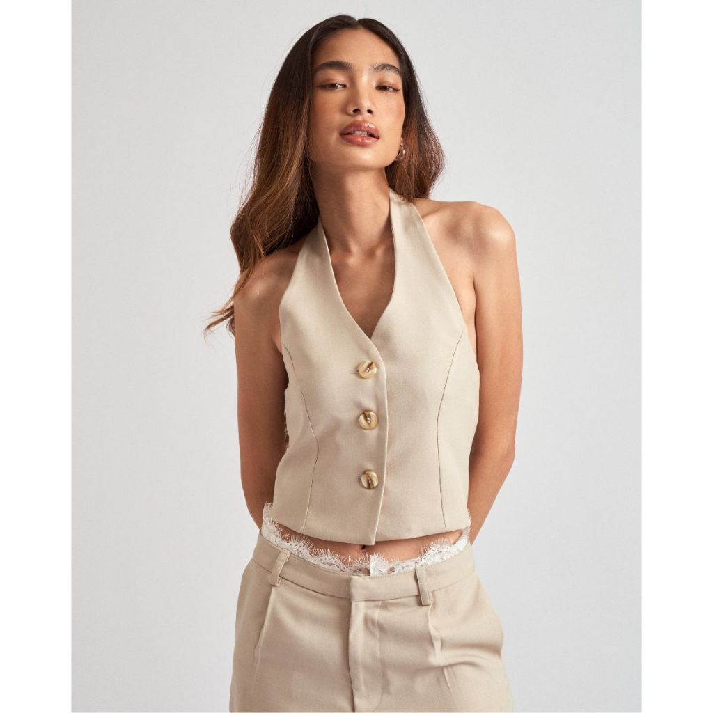 DEMSY STUDIO | Aira Top | เสื้อกั๊กคล้องคอเนื้อผ้าคุณภาพ