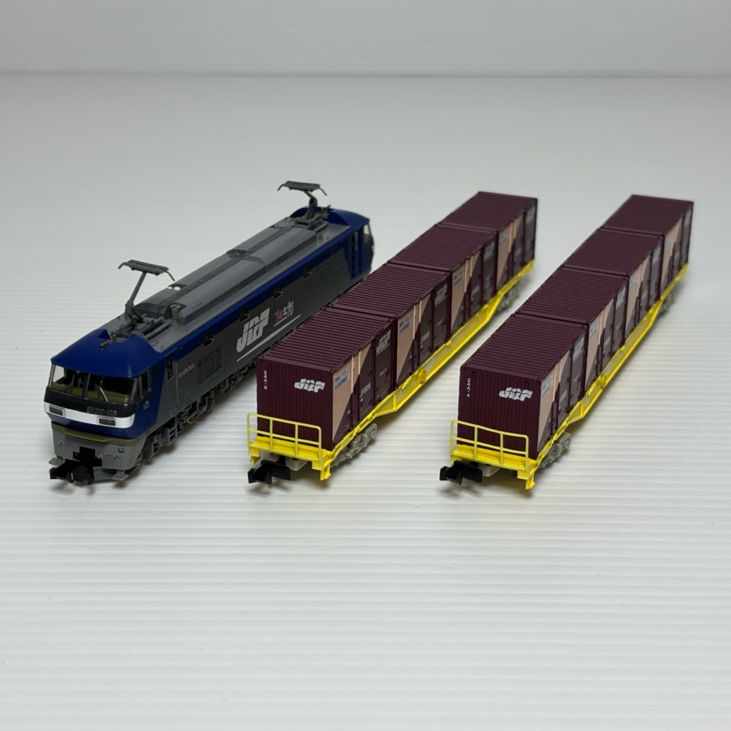 ขบวนรถไฟสินค้า 3 คัน EF210 + พ่วง 2 คัน N-Scale มือ 2