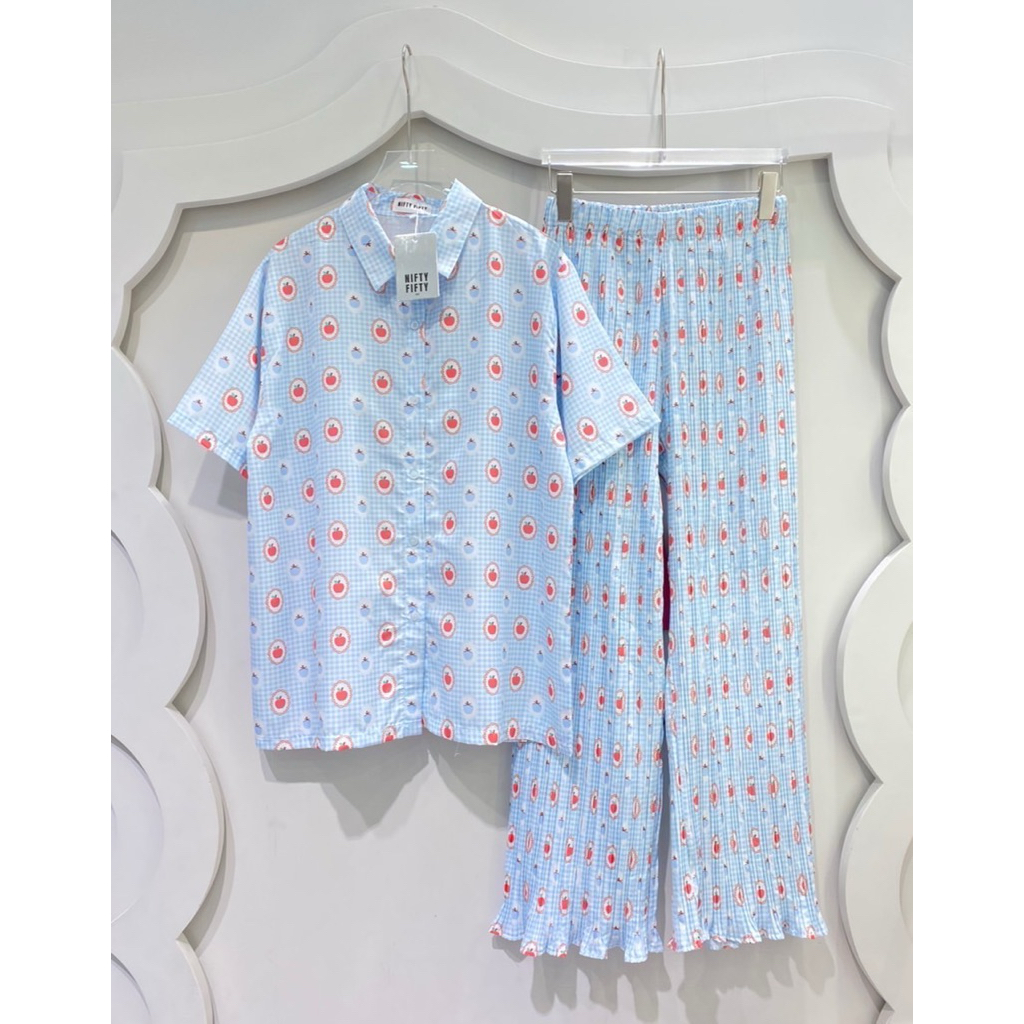 ชุดเซ็ตเสื้อเชิ้ตกับกางเกงขายาวอัดพลีสลายสวยผ้าใส่สบาย✅