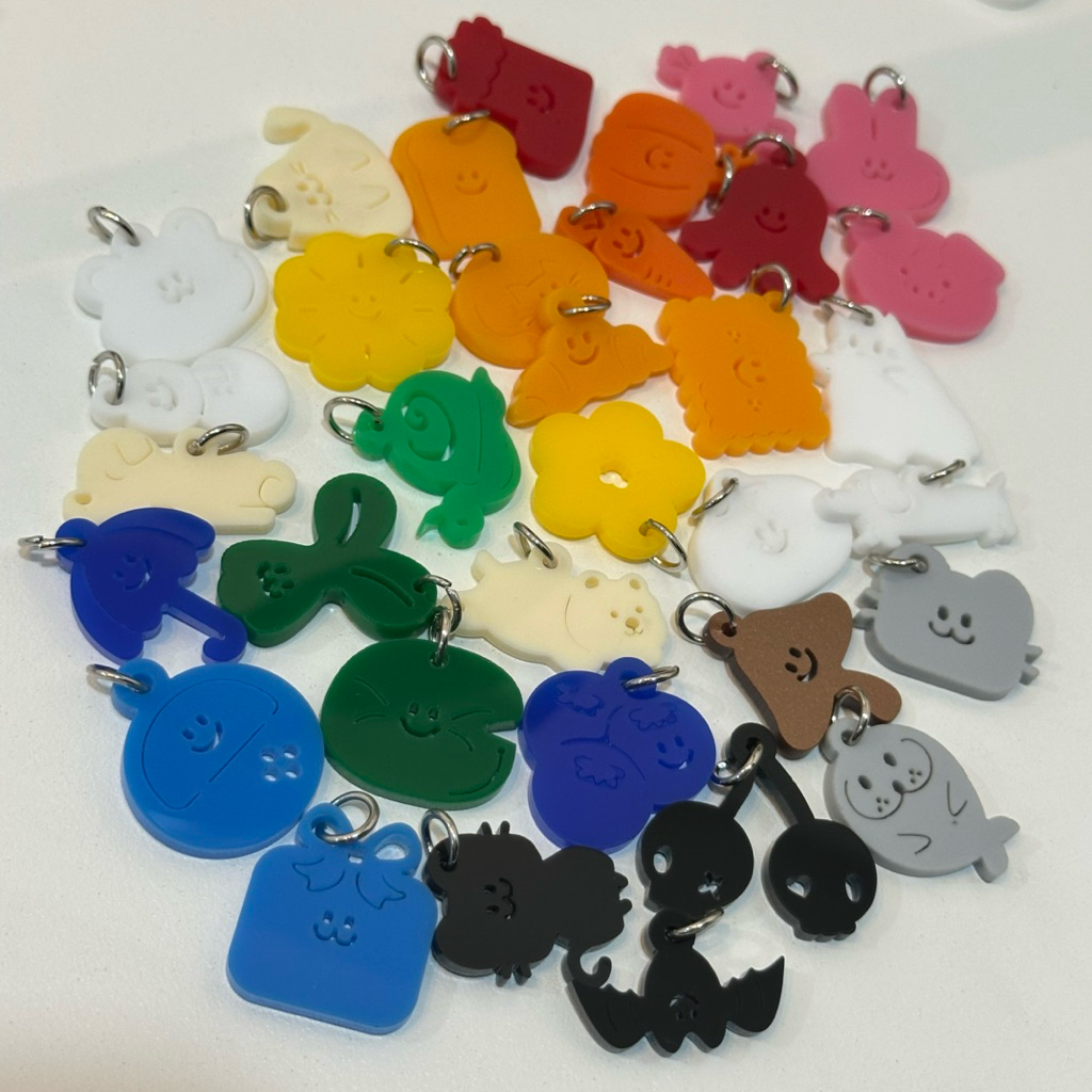 จี้อะคริลิคสี พร้อมห่วง ขนาด 2.5 - 3 ซม. Collection 3