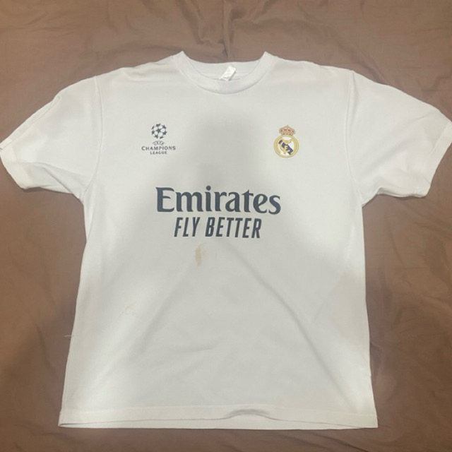เสื้อบอลมือสอง Real Madrid