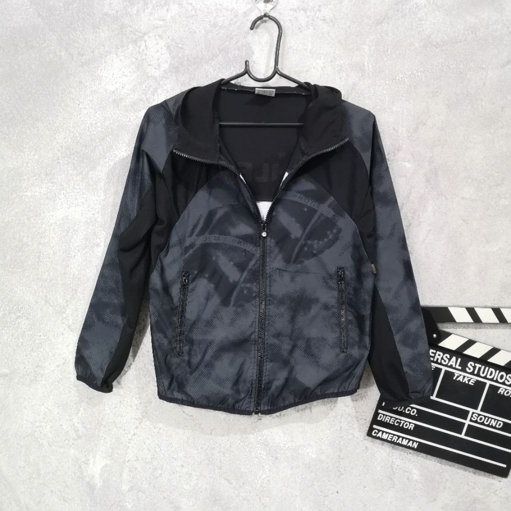 ผ้ามือสอง แจ็คเก็ตแขนยาวมีฮู้ดเด็ก ไม่หนามาก ATHLETA