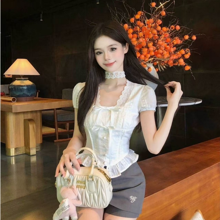 (พร้อมส่ง)รุ่น(BJ-โชคเกอร์ฉลุ)เสื้อคอร์เซ็ตแขนพอง สีขาว ผ้าคอตตอน ดีเทลผ้าลูกไม้และระบายช่วงอก เพิ่มความหวานละมุน