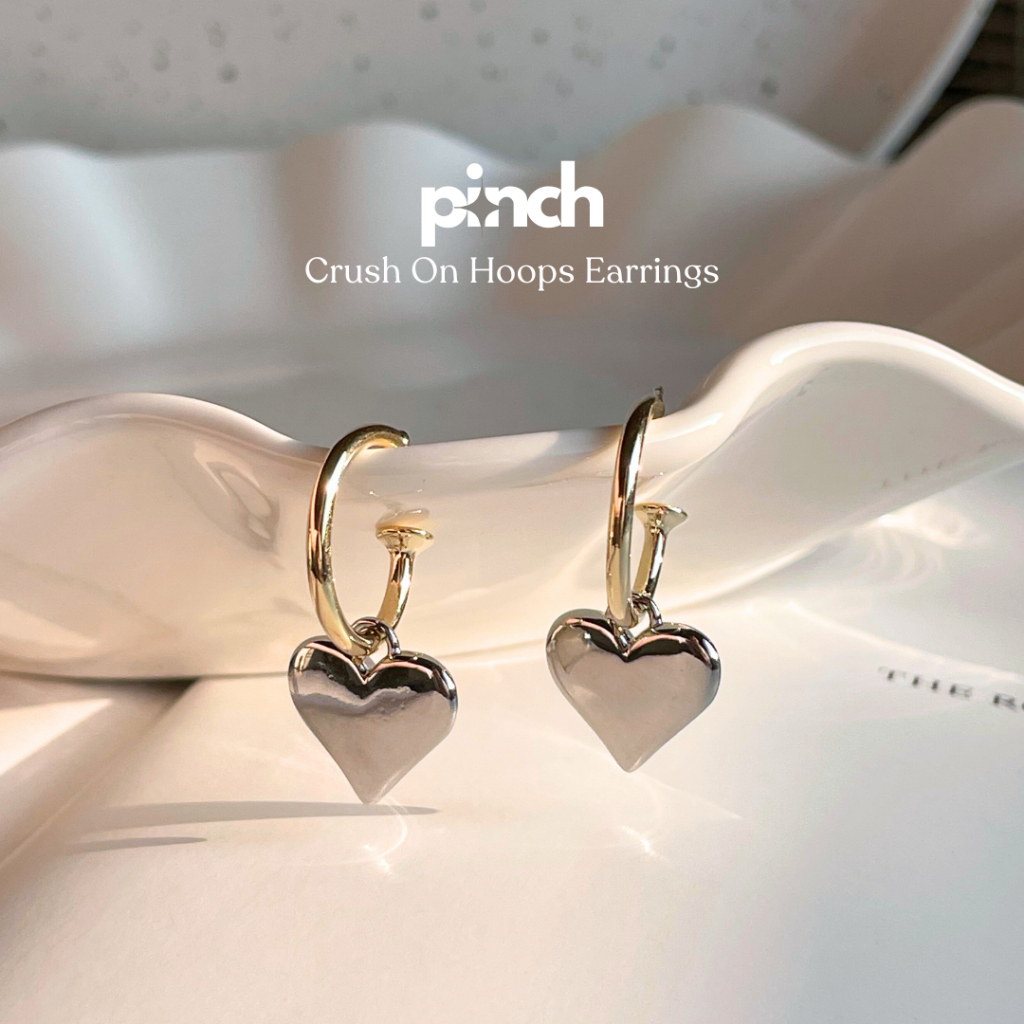 Pinch Crush On Hoops Earrings ต่างหูห่วงหัวใจ  ก้านเงินแท้ S925