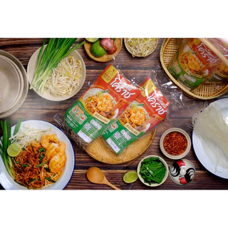 [6 ห่อ] ผัดหมี่โคราช รสต้นตำรับ พร้อมซอสปรุง ตราแม่ครัวหลวง เส้นเหนียวนุ่ม