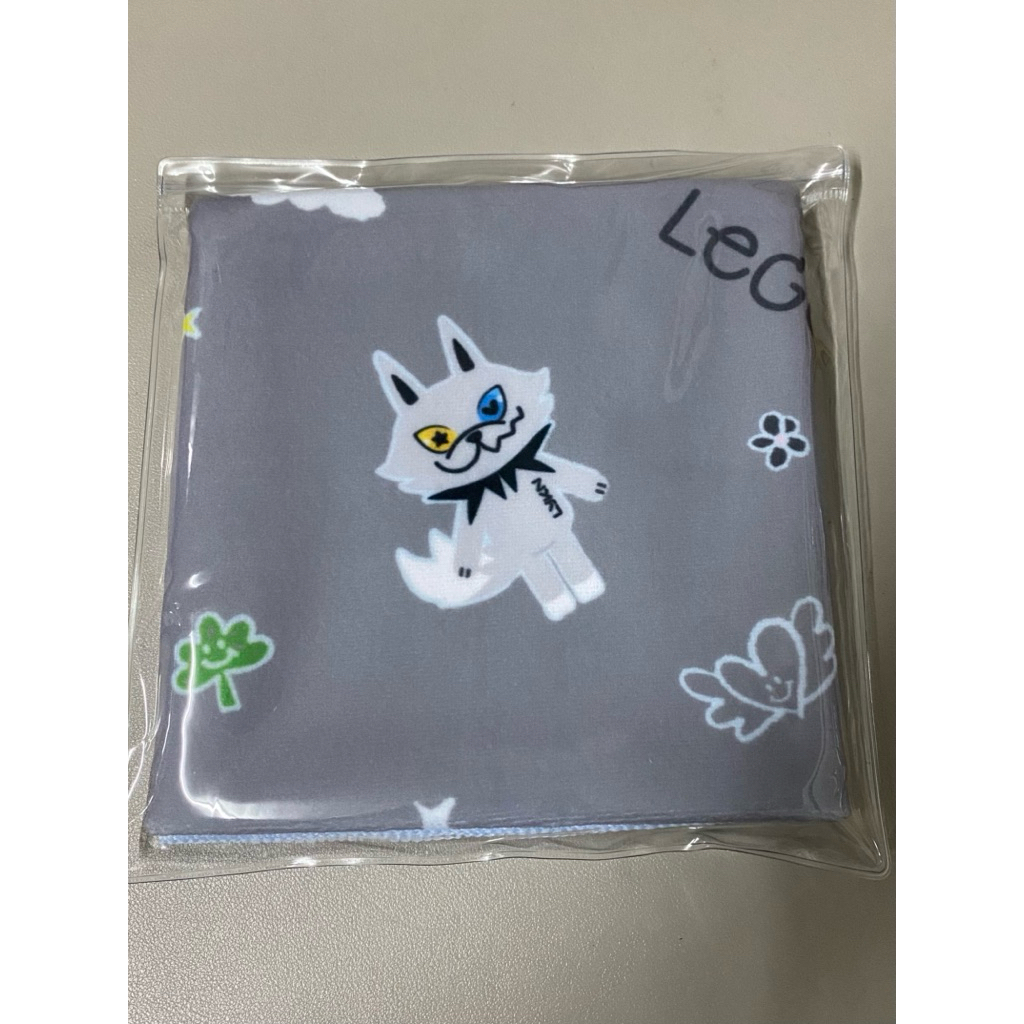 (พร้อมส่ง) LYKYOU STICKY FABRIC