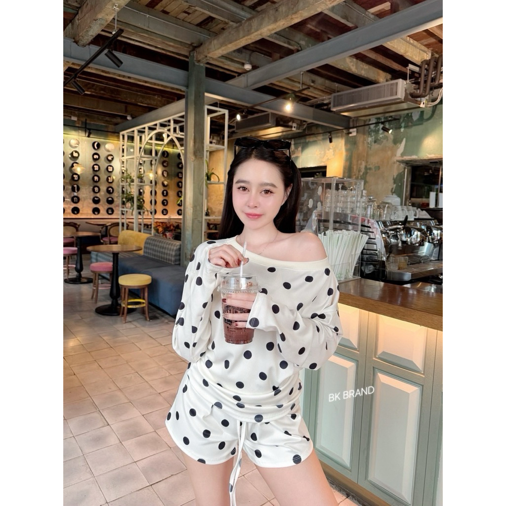 Phapassz -  เซต2ชิ้น เสื้อแขนยาวลายจุด มาพร้อมกางเกงขาสั้นผ้ายืด #bk