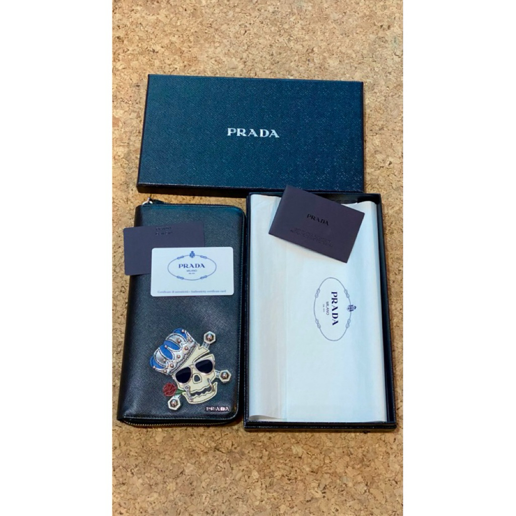 PRADA - SAFFIANO SKULL☠️🥀Wallet in Black  (2M1220)  -ซื้อที่ Shop PRADA Siam Paragon ปี 2013