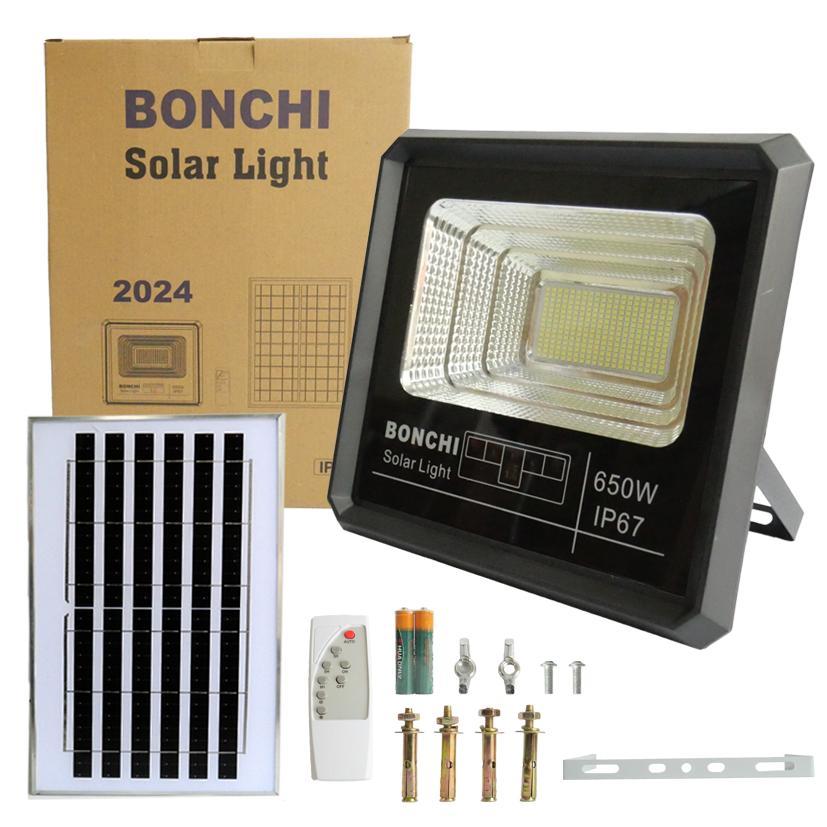 BONCHI โคมไฟ LED โซล่าเซลล์ 650W โคมไฟสำเร็จรูป กันน้ำ พร้อมแบตเตอรี่และแผงโซล่าเซลล์แยก Sportlight 